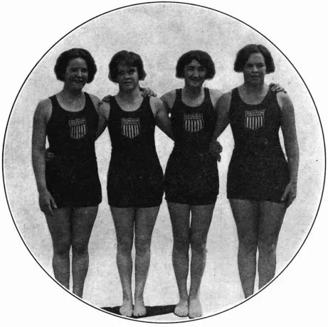 1924年巴黎奧運美國女子4×100公尺接力隊，埃德蕾（右二）在其中